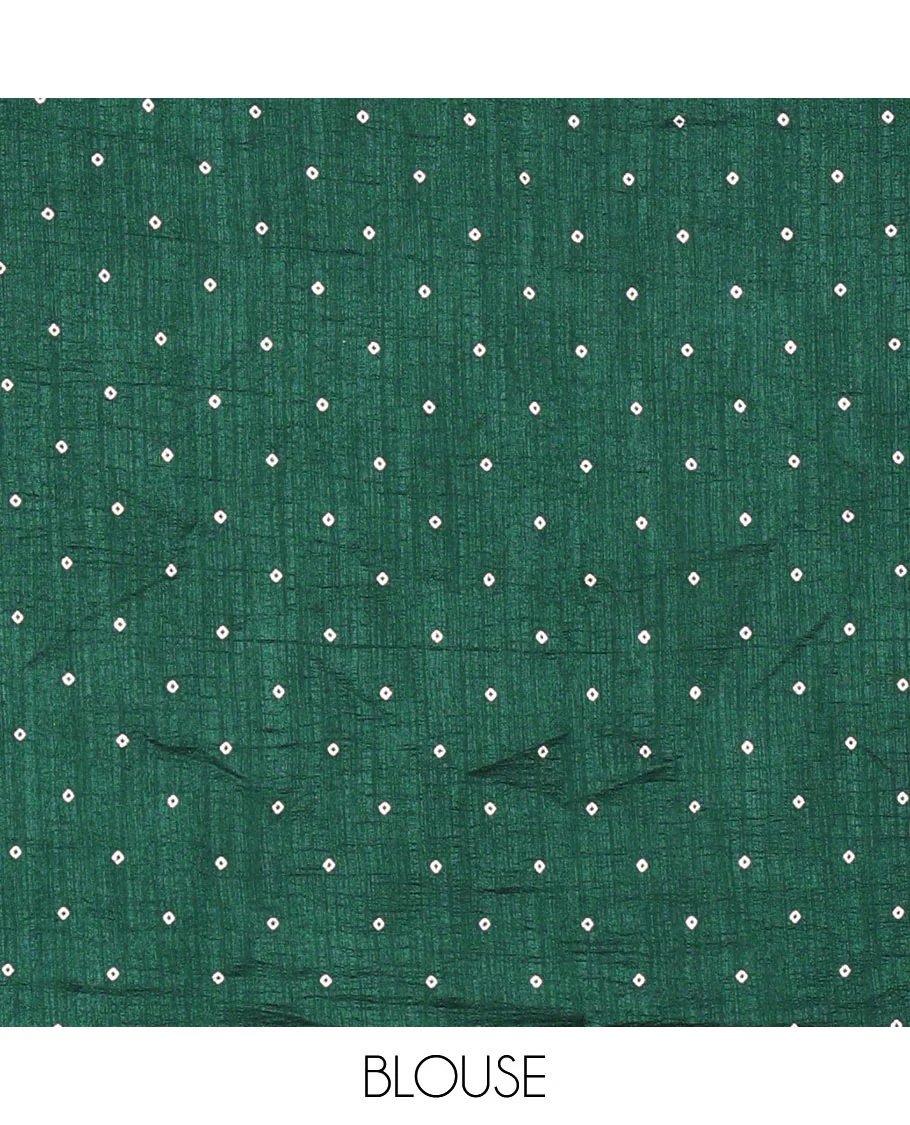 Borderless green zig-zag stripes gold foil printed, scallop-edged rangoli chiffon saree with a matching bandhani dotted blouse - Image 4