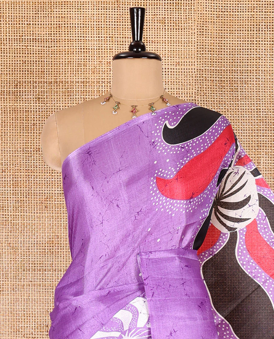 Borderless lavender abstract-style star motifs abstract printed art khadi cotton saree, abstract-style printed pallu, and a matching blouse - Image 2