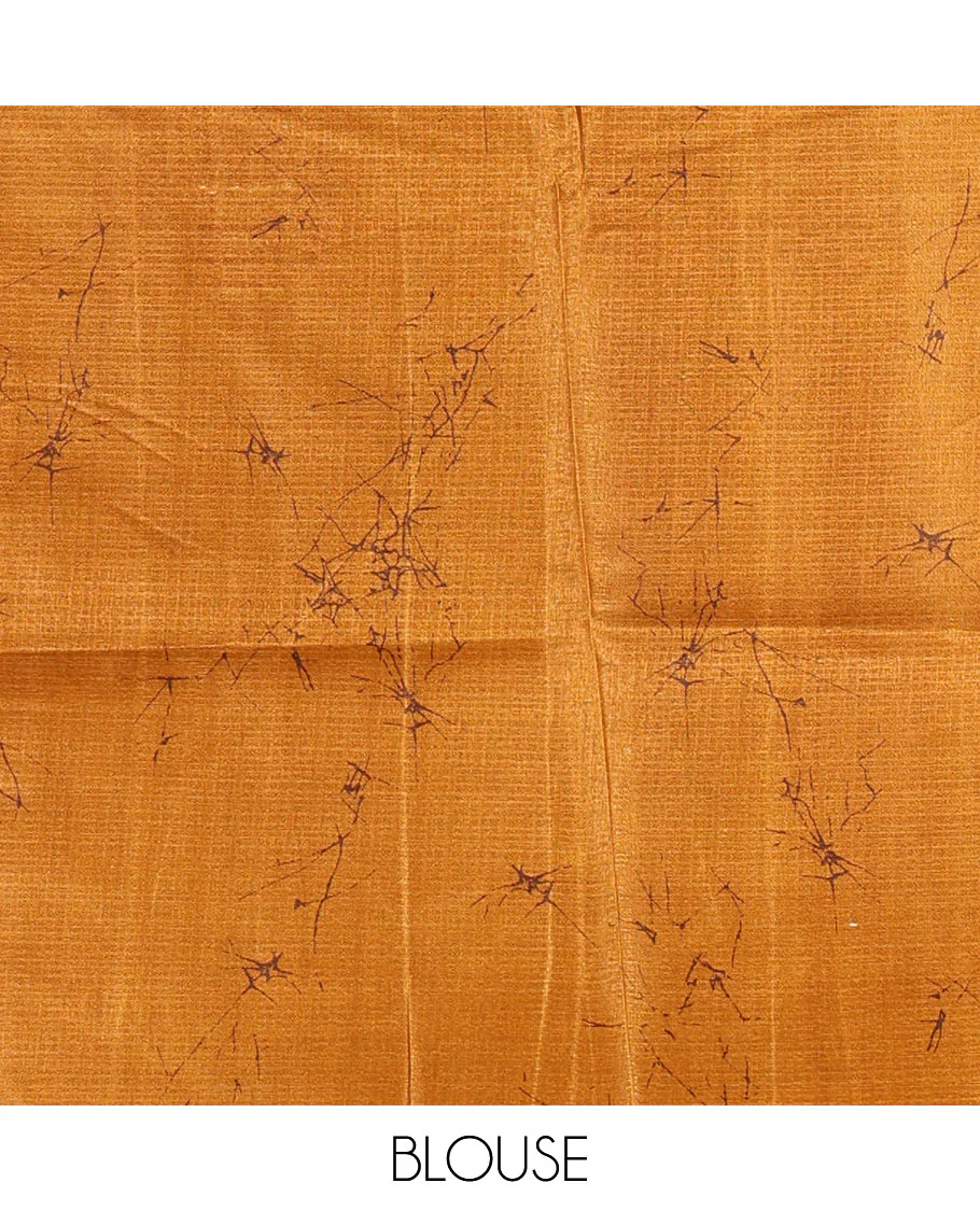 Borderless mustard batik-style abstract printed art khadi cotton saree, batik-style abstract printed pallu and contrast batik printed blouse - Image 3