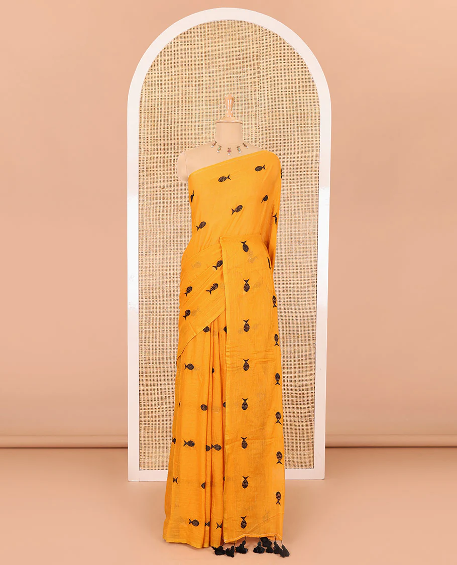 Borderless mustard fish motifs thread embroidered khadi mul cotton saree, fish motifs thread embroidered pallu, and a matching plain blouse - Image 2