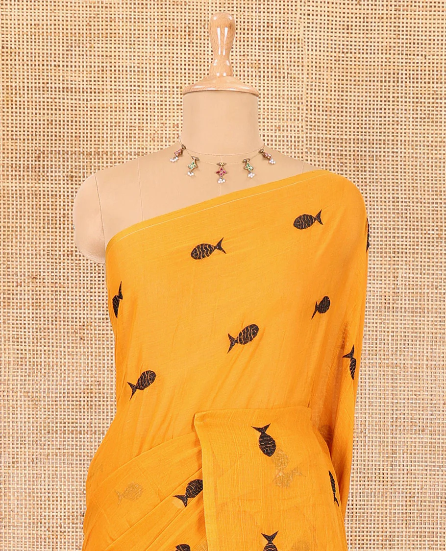 Borderless mustard fish motifs thread embroidered khadi mul cotton saree, fish motifs thread embroidered pallu, and a matching plain blouse - Image 3