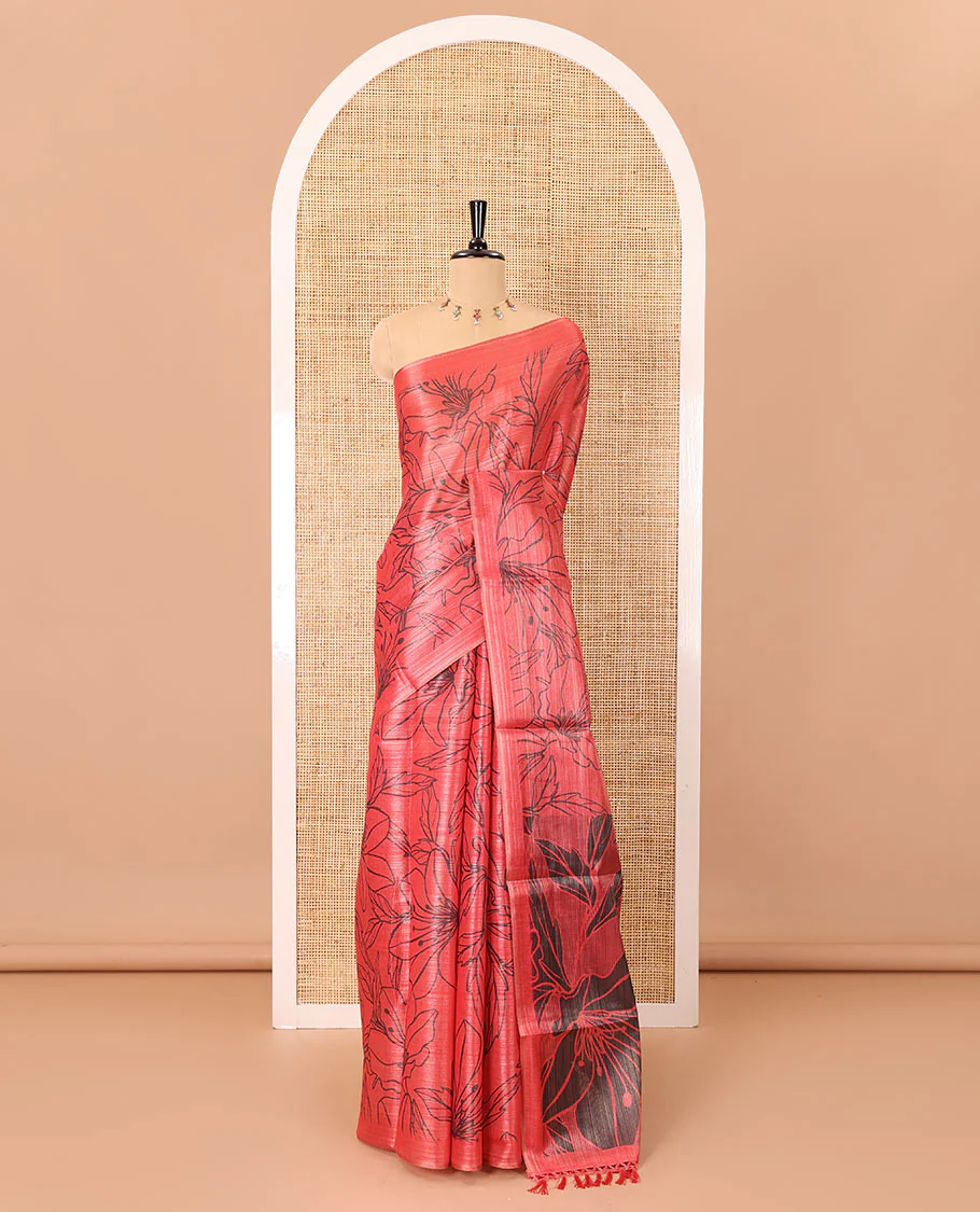 Borderless pink floral motifs printed tissue silk saree with floral printed pallu, and a contrast plain blouse - Image 2