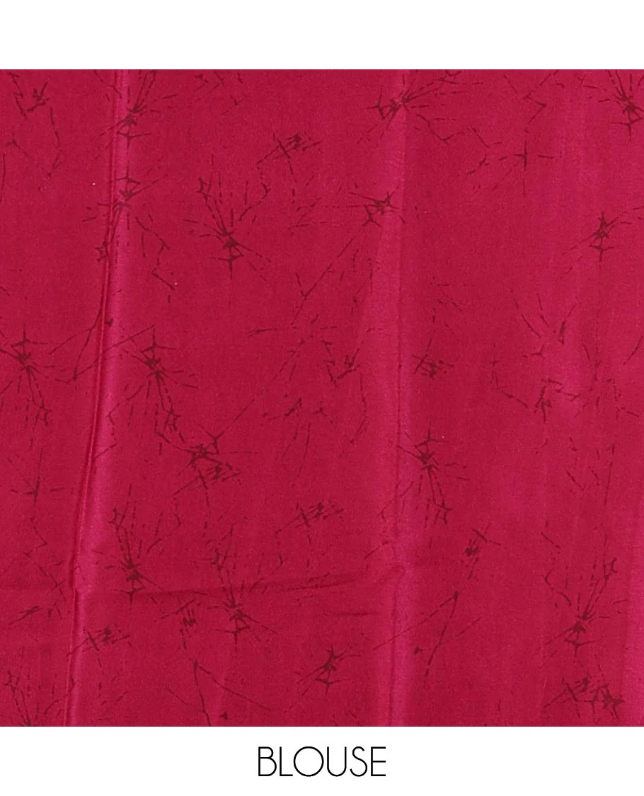 Borderless purple batik-style sunburst motifs printed satin crepe saree, printed pallu & plain blouse - Image 4