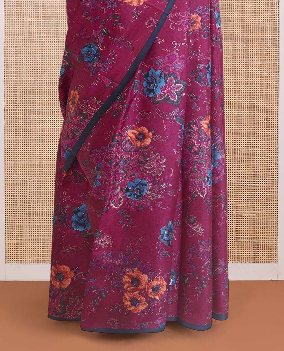 Borderless purple floral vine printed silk saree, contrast thin piping border, and printed pallu - Image 4