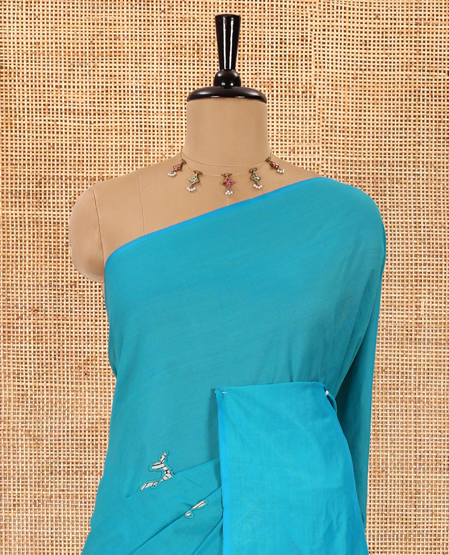 Borderless rama motifs patch embroidered South cotton saree with a plain blouse and a contrast printed blouse - Image 3