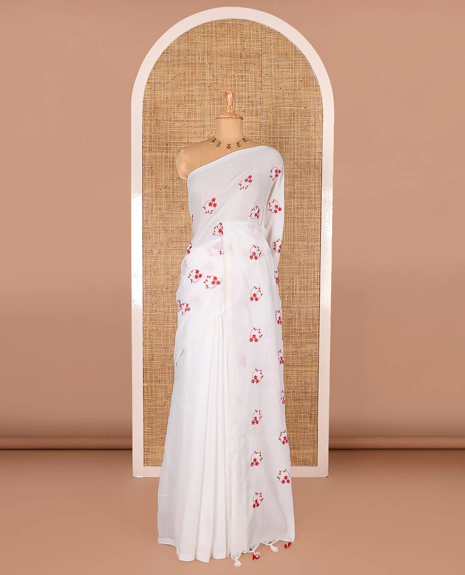 Borderless white and red floral motifs embroidered Khadi mul cotton saree with a matching plain blouse - Image 2