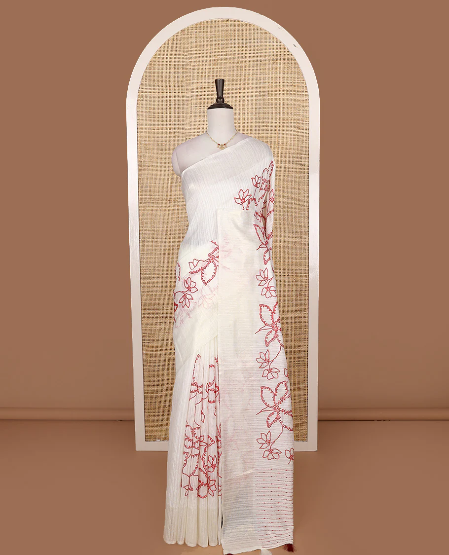 Borderless white dotted floral motifs embroidered matka silk saree, dotted embroidered striped pallu - Image 4