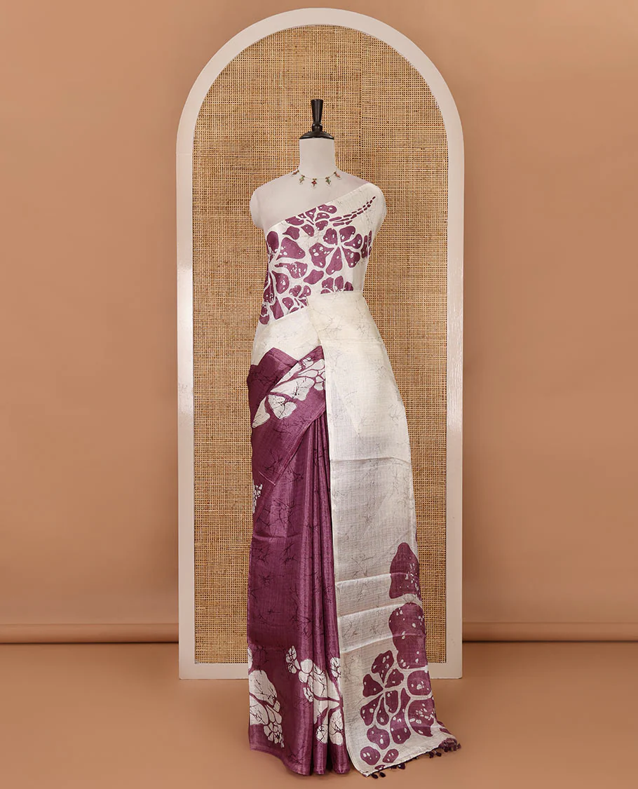 Borderless white-lavender batik-style floral big printed khadi cotton saree, purple batik printed blouse - Image 2