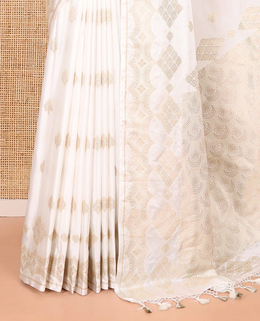 Borderless white zari buttas and diamond buttas mushru silk saree, intricately designed pallu, and a matching blouse - Image 6
