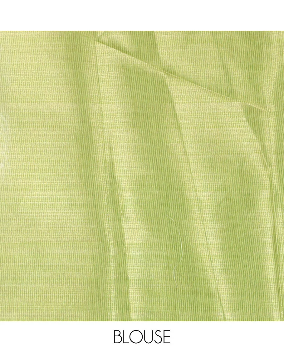 Borderless wine big floral motifs printed tissue silk saree with floral printed pallu, and a contrast plain blouse - Image 4