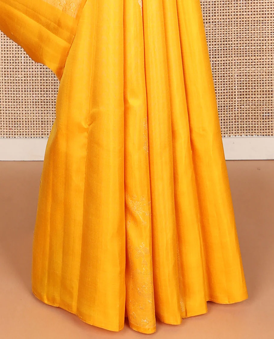 Borderless yellow warli-Island-theme woven zari buttas Kanchipuram silk saree, contrast jaal pallu - Image 5