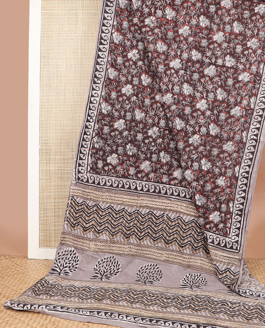 Brown floral design machine printed kalamkari cotton saree with contrast wave design border & floral design pallu - Image 2