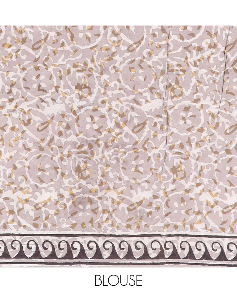 Brown floral design machine printed kalamkari cotton saree with contrast wave design border & floral design pallu - Image 3