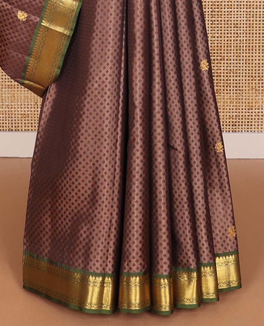 Brown floral design Parampara silk saree with contrast border of rekku, muthu, banaras design & zari design pallu - Image 4
