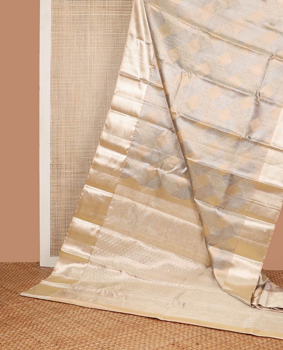 Brown floral, geometric design kancheepuram tissue silk saree contrast border of intricate zari design & argyle design pallu - Image 3