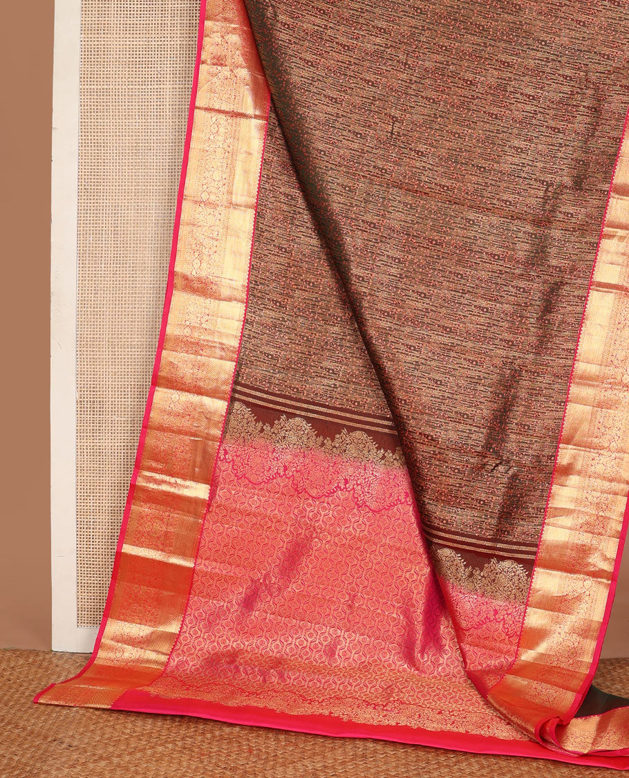 Brown jacquard wedding silk saree, contrast geometric pallu & border of thilakam mokku,rudraksham, lavangam, laddu kamalam, & jaal - Image 3
