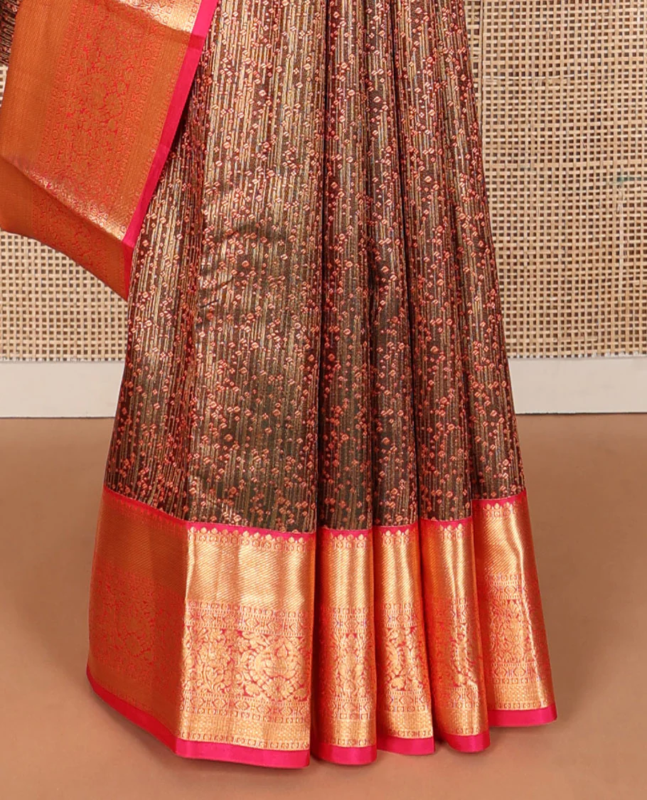 Brown jacquard wedding silk saree, contrast geometric pallu & border of thilakam mokku,rudraksham, lavangam, laddu kamalam, & jaal - Image 5