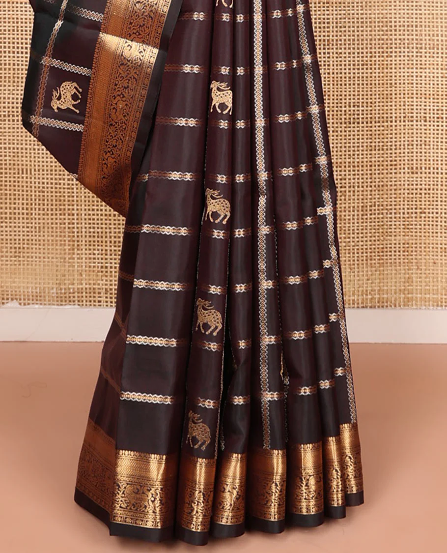 Brown maan and kuthirai butta enclosed checked Mayuri soft silk saree, zari border of thilakam, mayil kann, kuthirai, and kamalam designs, and jaal pallu - Image 4