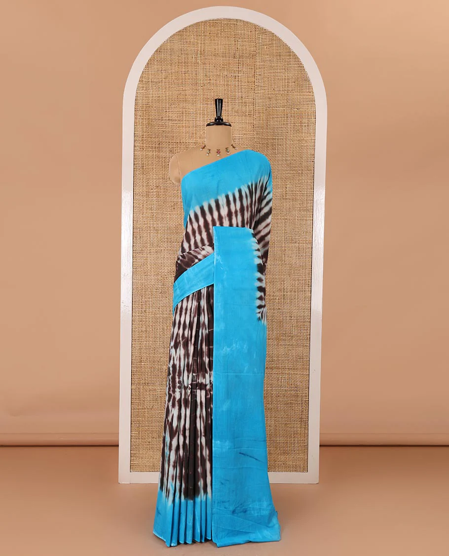 Brown shibori printed pure cotton saree, contrast plain border, plain pallu, and contrast plain blouse - Image 2