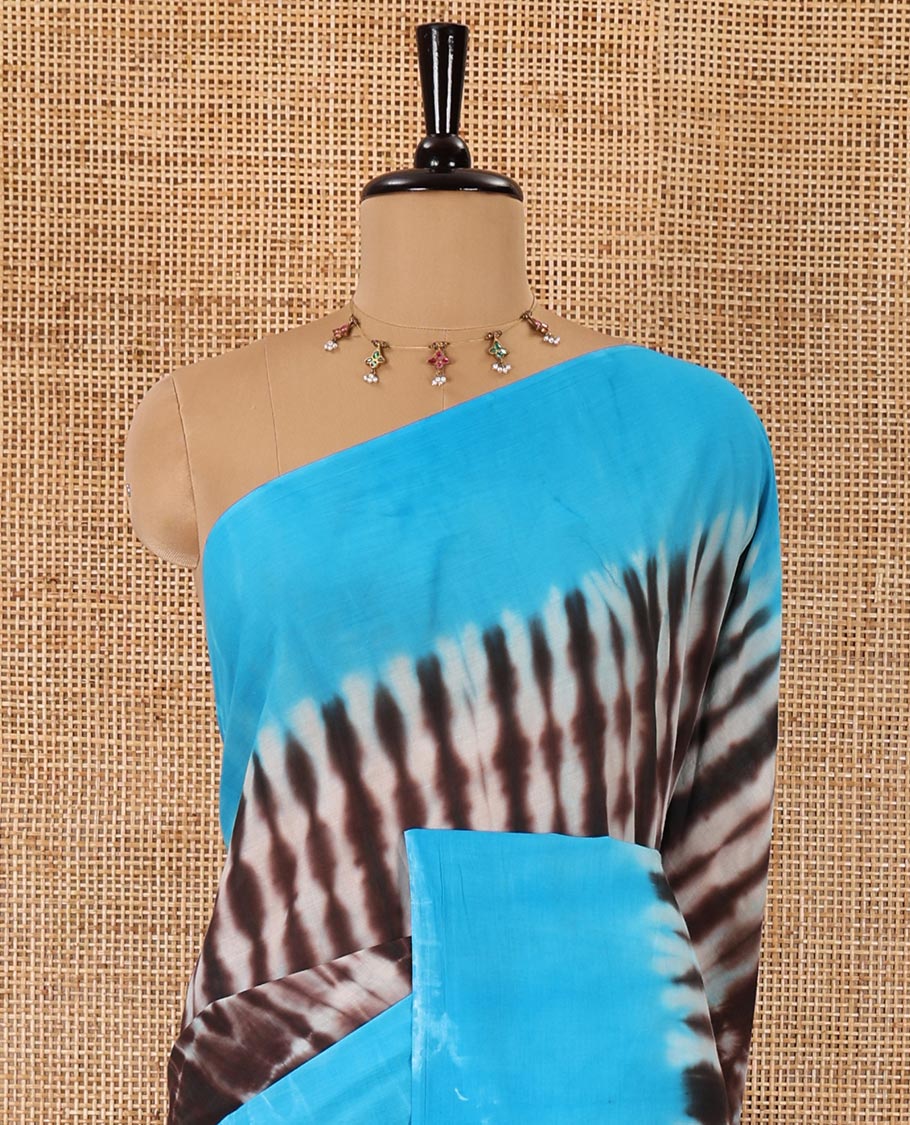 Brown shibori printed pure cotton saree, contrast plain border, plain pallu, and contrast plain blouse - Image 3