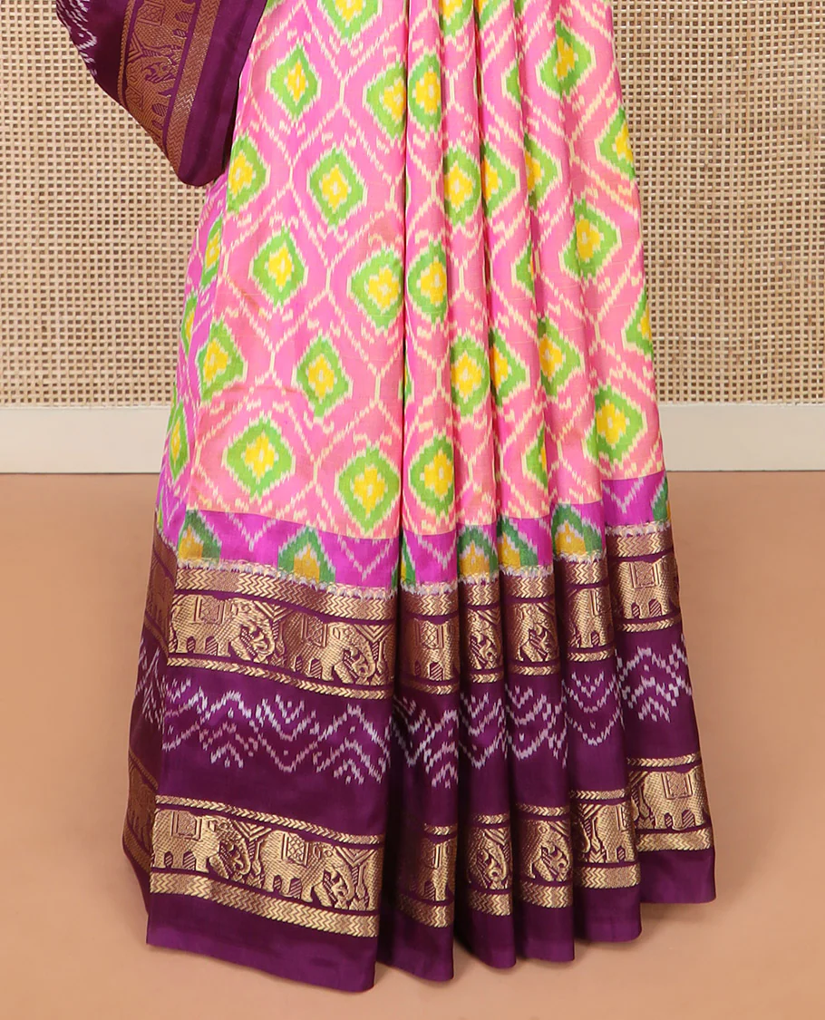 Candy Pink Ikkat Silk Saree Adorned with Ogee Patterns, Complemented by a Contrasting Elephant Zari Border, a Hazily Woven Pallu of Intricate Patterns, and a Contrasting Blouse - Image 4