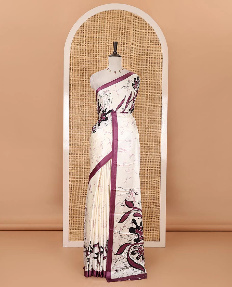Cream-base batik-style floral printed satin crepe saree, contrast dark lavender border, printed pallu & contrast floral printed blouse - Image 2