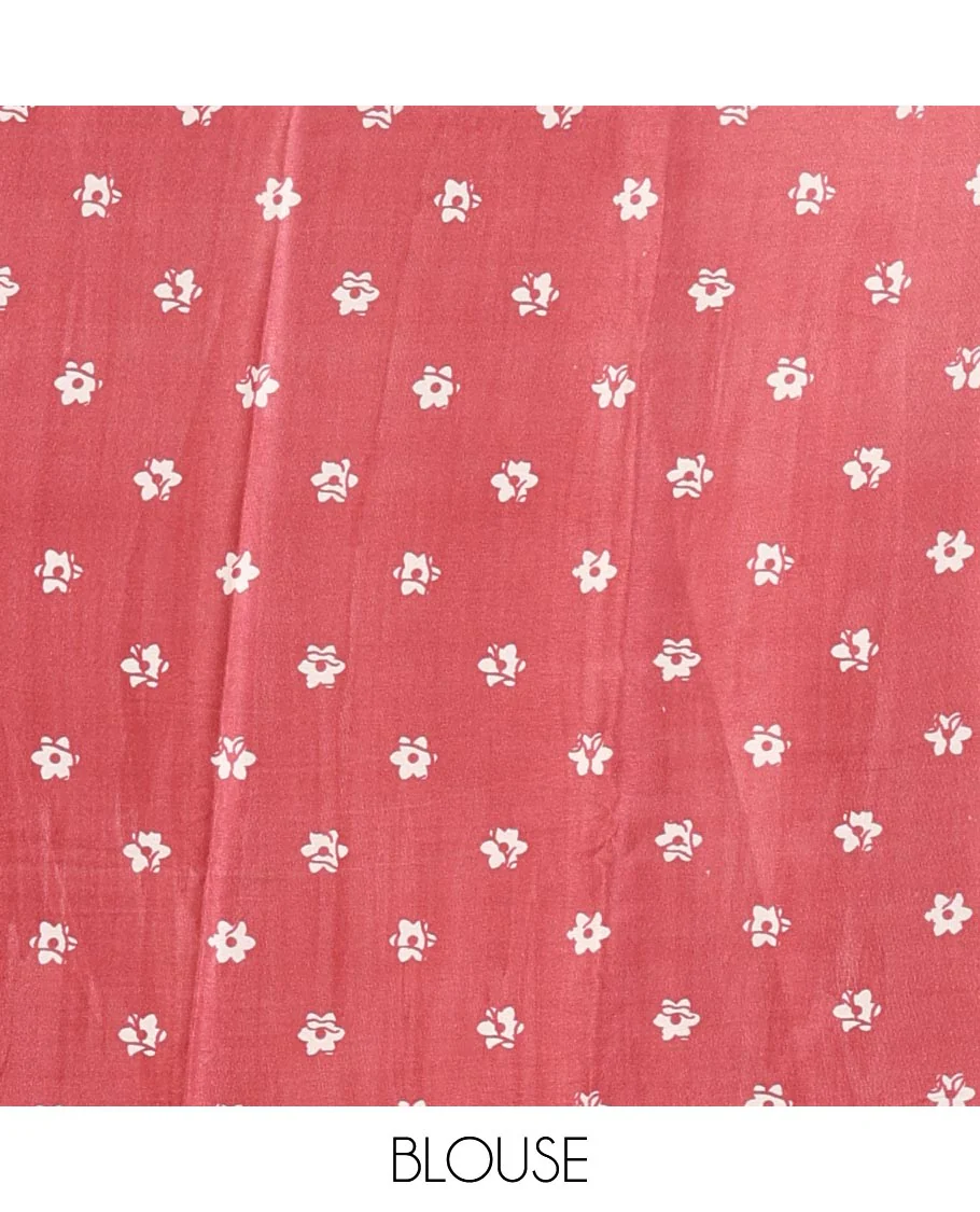 Cream-base batik-style floral printed satin crepe saree, contrast onion pink border, printed pallu & contrast floral printed blouse - Image 4