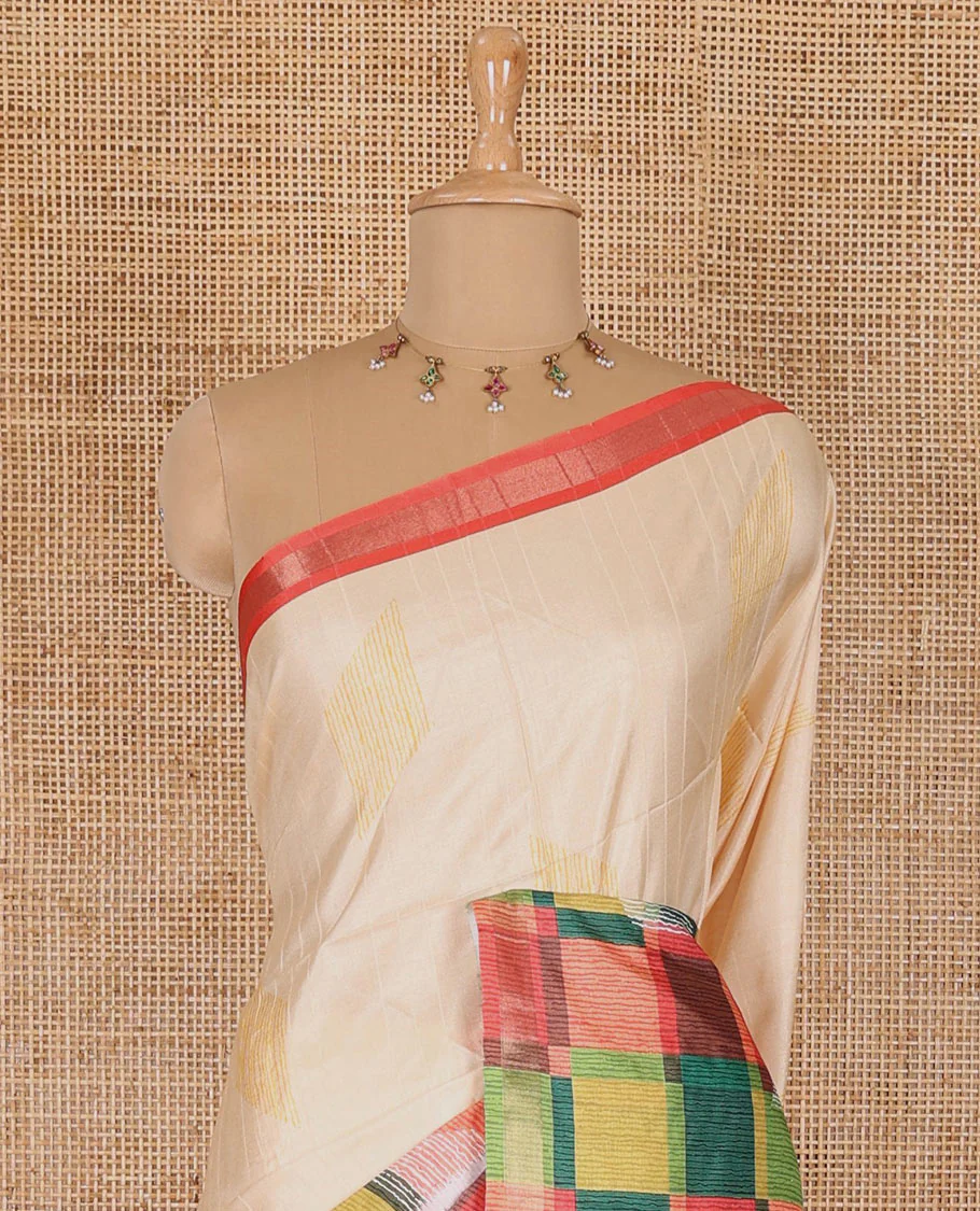 Cream diamond motifs printed katan silk saree, contrast checked border of diamonds buttas, geometric printed pallu, and a contrast blouse - Image 3