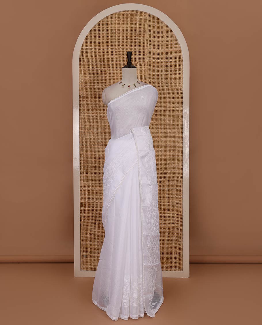 Cream floral motifs chikankari-style embroidered Kota checked saree, embroidered lace border & floral embroidered pallu - Image 2