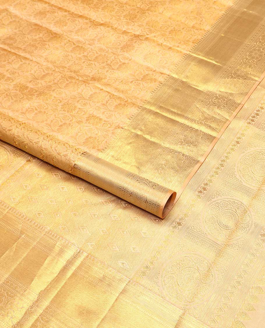 Cream floral vine design Samudrika silk saree with self border of intricate zari design border & floral design pallu - Image 2