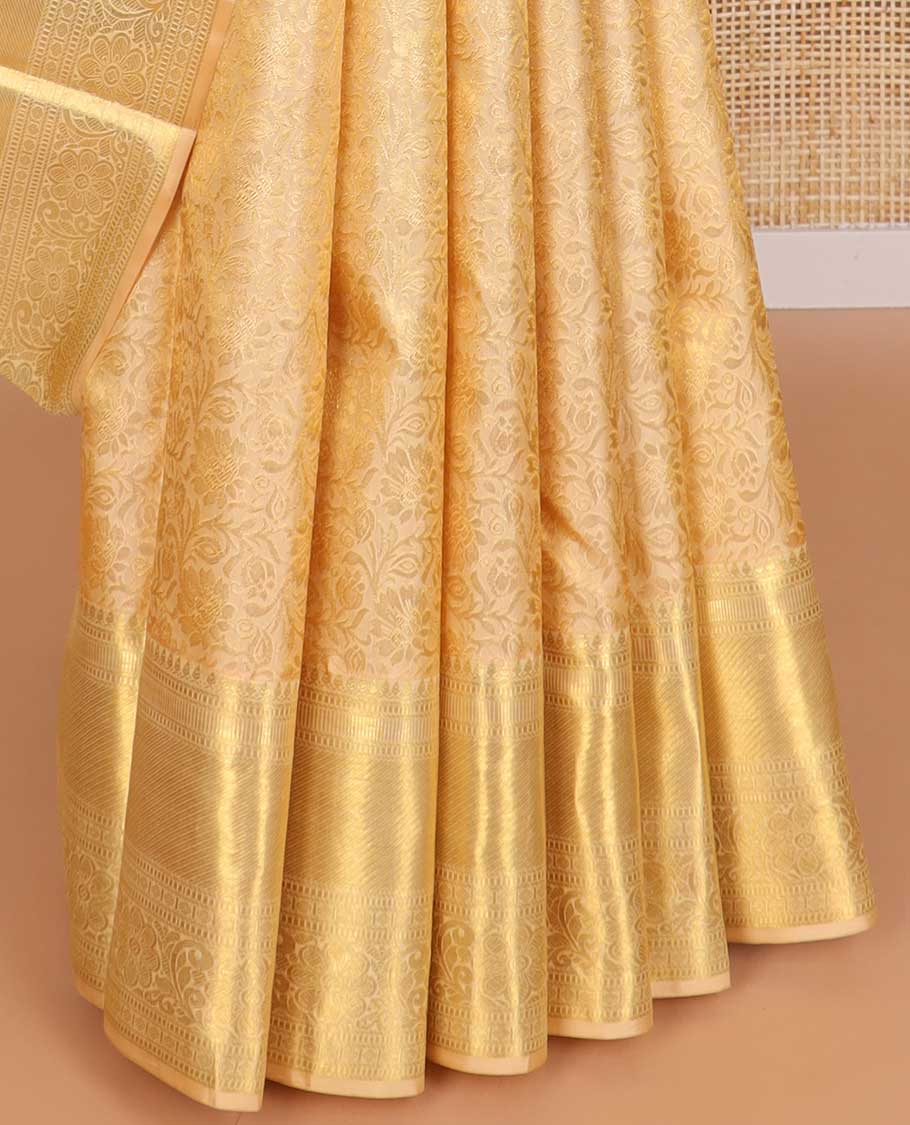 Cream floral vine design Samudrika silk saree with self border of intricate zari design border & floral design pallu - Image 5