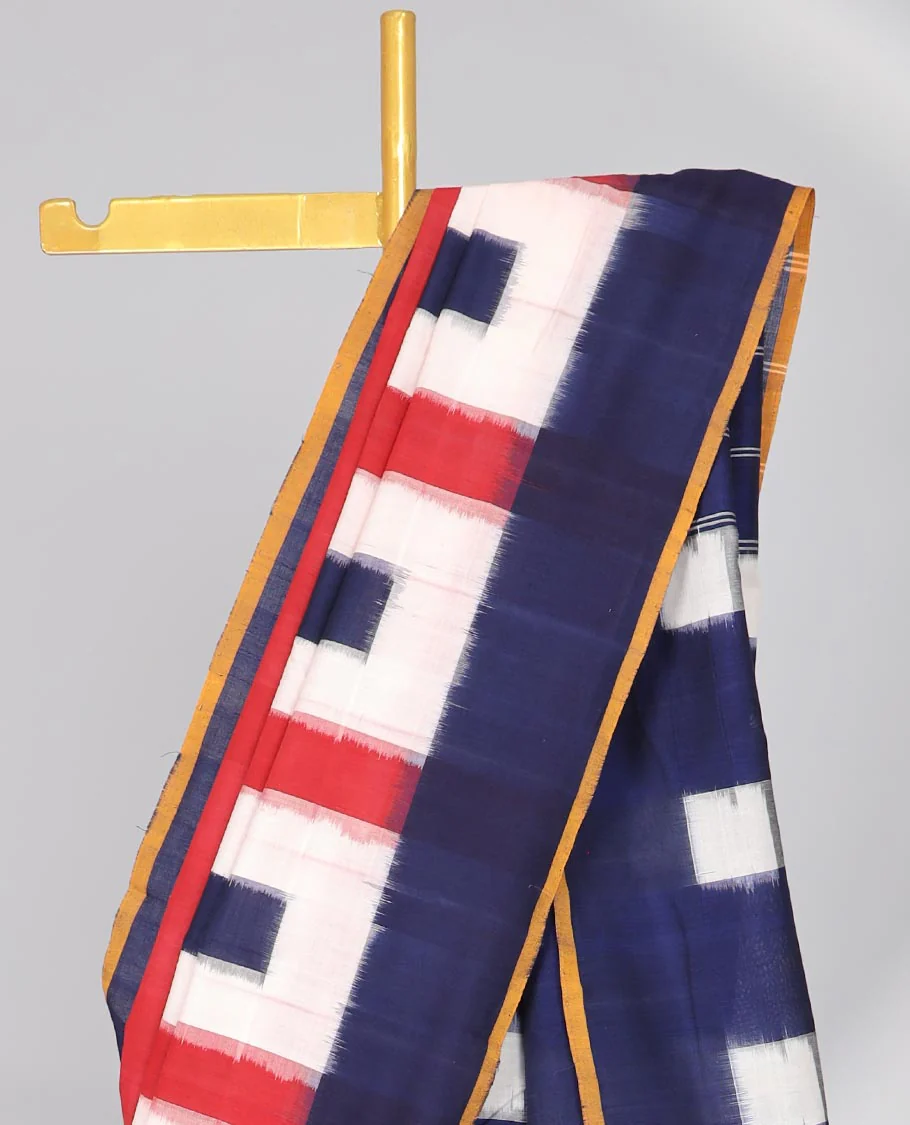 Red geometric design Ikkat cotton saree with contrast plain border & intricate design pallu - Image 3