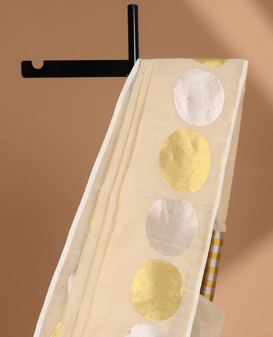 Cream kasavu saree with self geometric design border & struiped pallu - Image 4