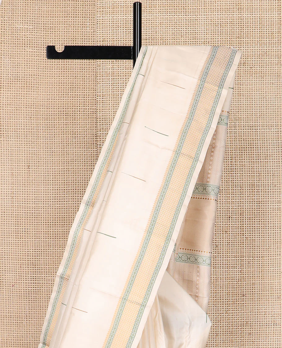 Cream malli mokku Kanchipuram silk saree, self-border of thilakam mokku, rudraksham, and mayil kann, and pallu of thilakam mokku, chakram, seppu rekku, and geometric patterns - Image 4