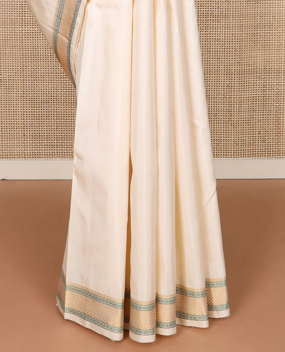 Cream malli mokku Kanchipuram silk saree, self-border of thilakam mokku, rudraksham, and mayil kann, and pallu of thilakam mokku, chakram, seppu rekku, and geometric patterns - Image 5