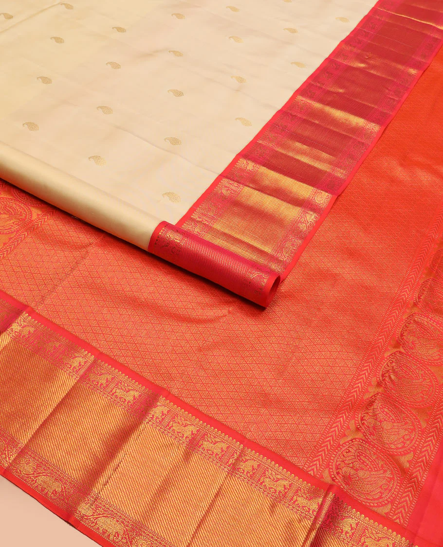 Cream manga buttas Kanchipuram silk saree, contrast ganga jamuna border of thilakam mokku, muthu, kuthirai,  and kodi mayil and yaanai designs, and jaal pallu - Image 2