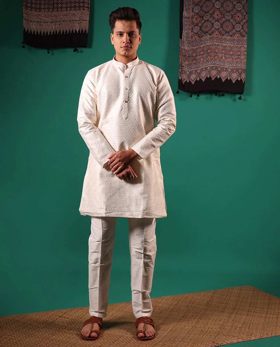 Cream thread and sequins embroidered jaal patterned full-sleeved men's kurta set - Image 2