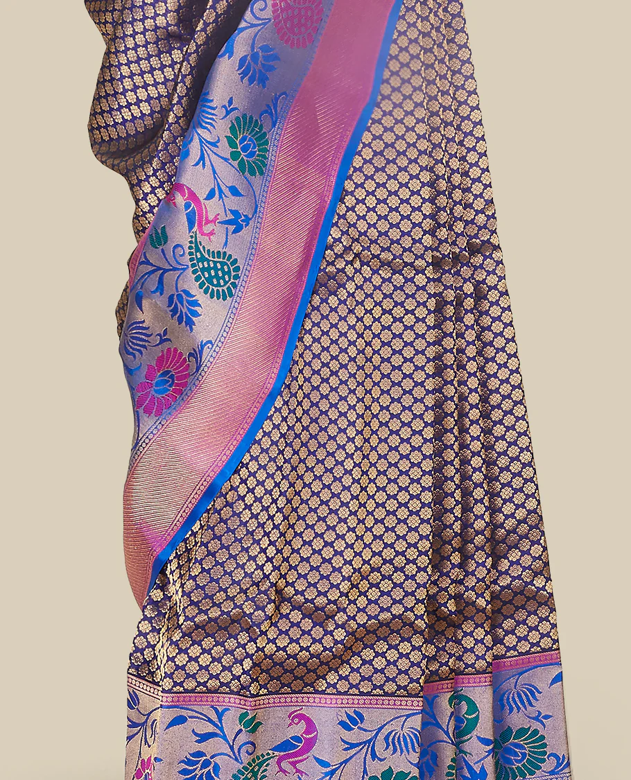 Dark blue gadwal saree with all-over floral buttas, contrast border & pallu of peacock , paisley & intricate floral ogee - Image 4