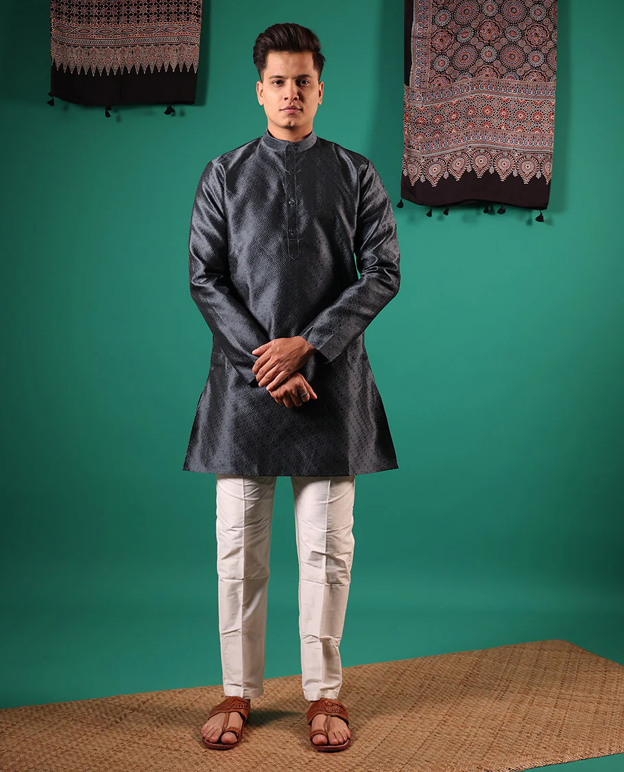Dark grey texture embossed full-sleeved men's kurta - Image 2