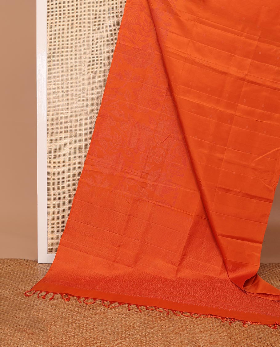 Borderless fanta orange sparsely woven floral design Mayuri soft silk saree, geometric patterned pallu - Image 3