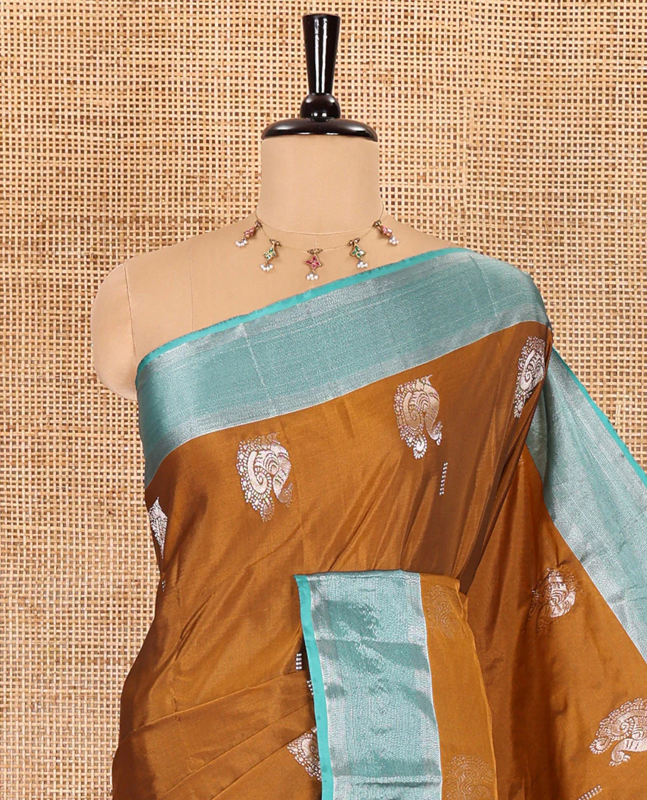 Gold dobby and peacock buttas semi-soft silk saree, contrast zari striped border, zari buttas pallu, and a matching blouse - Image 2