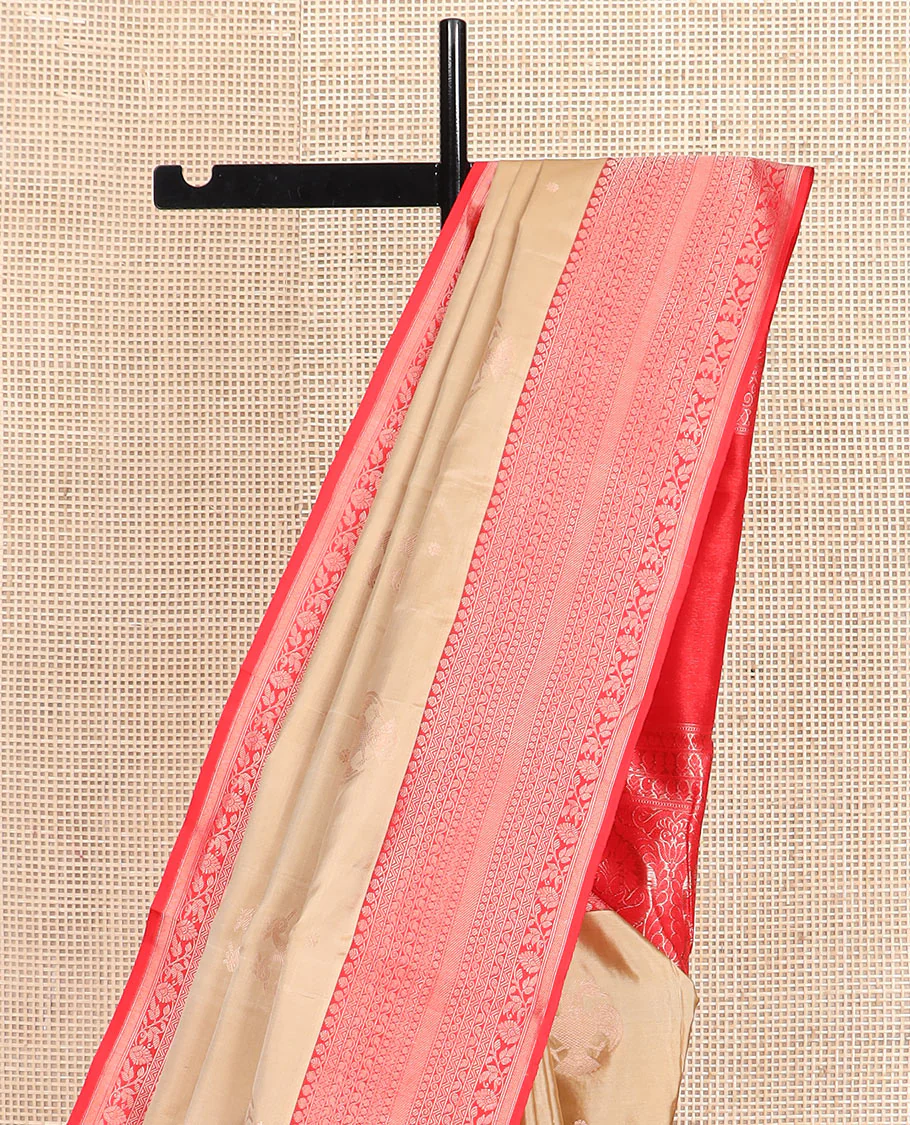 Gold iruthalai pakshi buttas woven Vasundhara silk saree, contrast border of thilakam mokku, neli, and kodi visiry designs, and pallu of traditional zari designs - Image 3