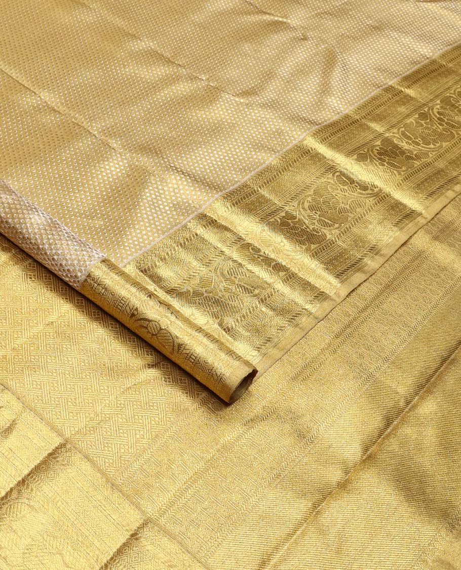 Gold jacquard Samudrika silk saree, zari border of thilakam mokku, banaras, muthu, diamond, and kodi visiry designs, and jaal pallu - Image 2