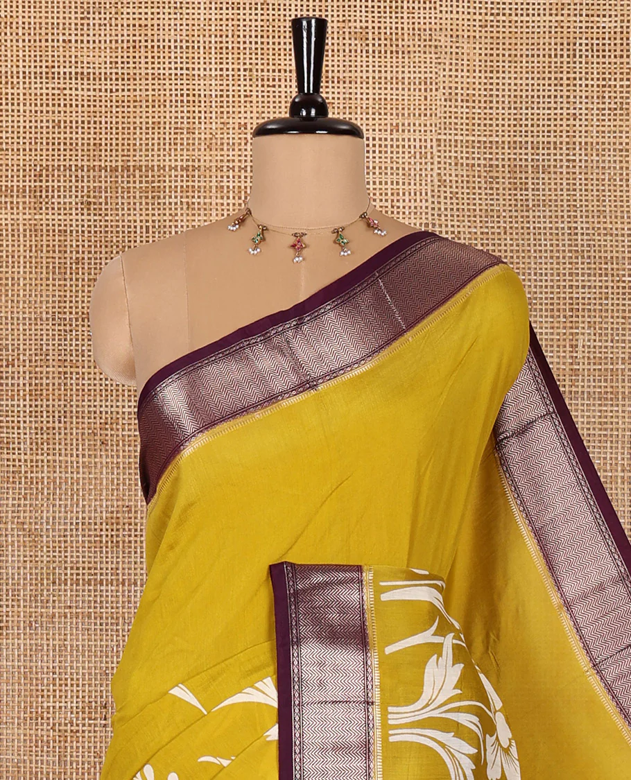 Gold leaf vine discharge printed assam silk saree, contrast chevron design zari border, zari stripes, and a contrast zari bordered blouse - Image 2