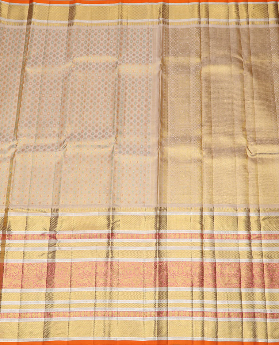 Gold meenakari zari buttas woven Samudrika silk saree, contrast zari border of Banaras, poun & mayil kann design & zari woven grand pallu - Image 4