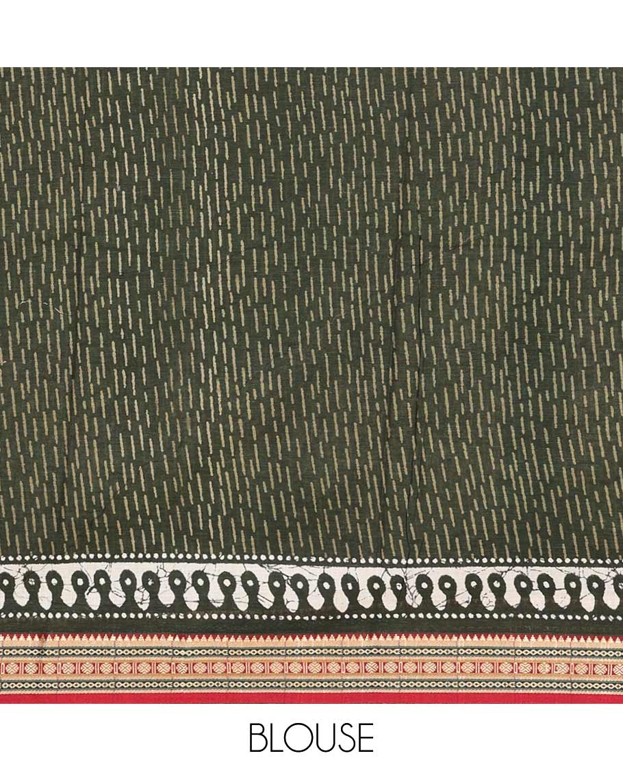 Green batik circle motifs printed mul mul cotton saree, contrast traditional thread border, and batik printed pallu - Image 3