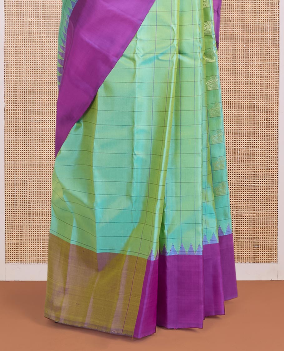Green butta enclosed checked gadwal silk saree, contrast temple plain border & pallu steeped with horse & peacock buttas - Image 4