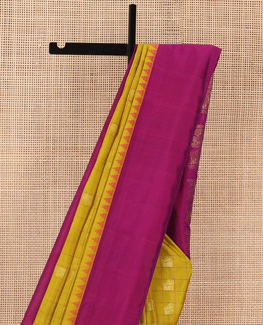 Green buttas enclosed checked gadwal silk saree, contrast thazampoo rekku plain border, and pallu of mayil, and kuthirai designs - Image 6
