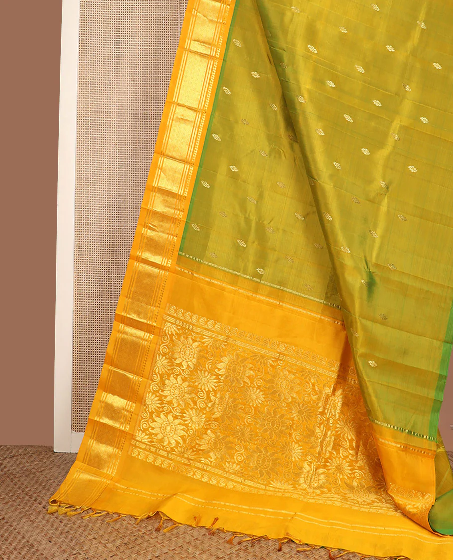 Green buttas Kanchipuram silk saree, contrast border of panner sombu, banaras & jaal design & floral design pallu - Image 3