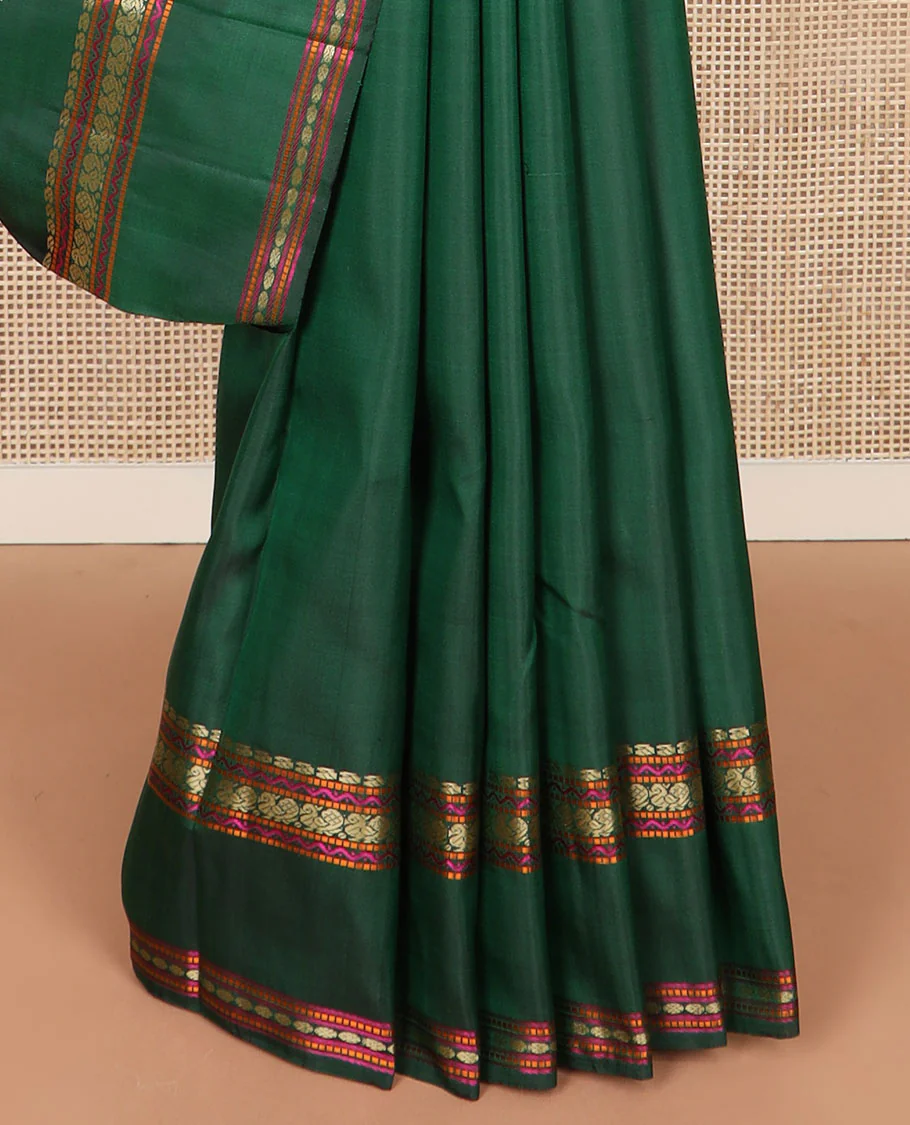 Green buttas Kanchipuram silk saree, rettai pettu border of manga, neli, mayil, and rudraksham designs, and jaal pallu - Image 5